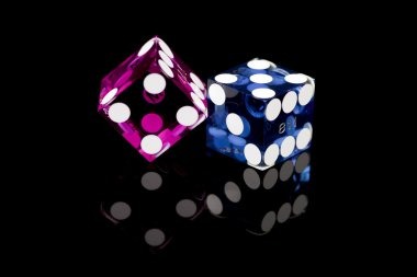 kopi 4d platform interface showing slot games and live-dealer tables on mobile screen